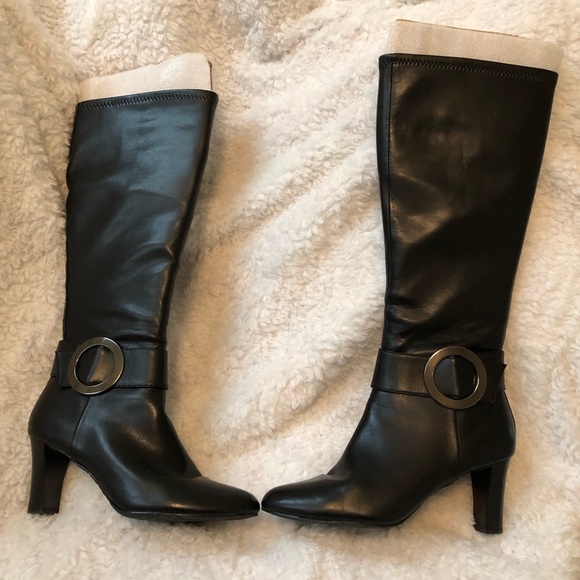 liz claiborne womens cornelia block heel zip bootie